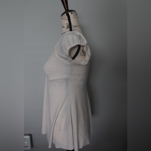 Super cute, flowy, & soft - Picture 2 of 5